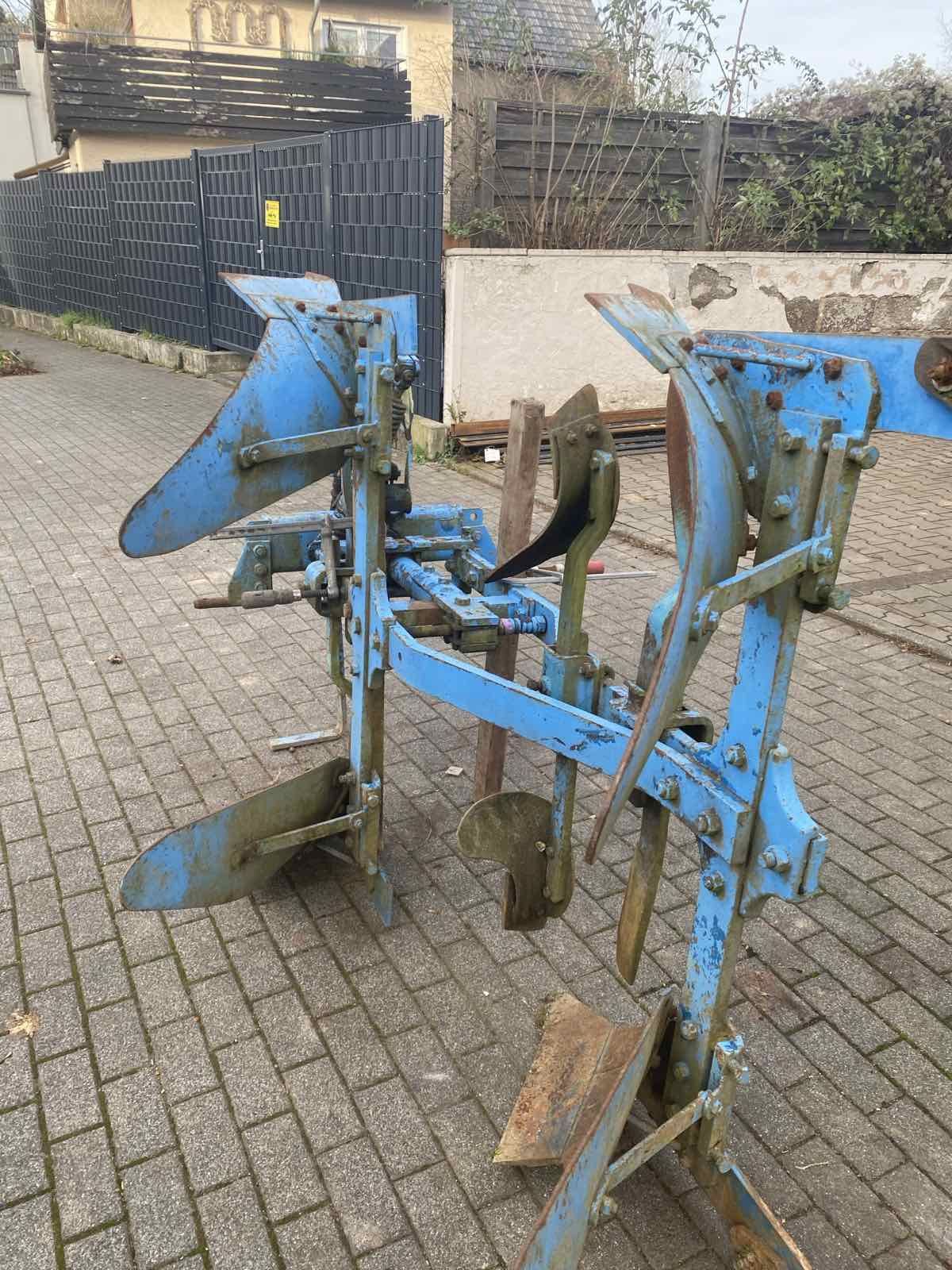 Подам плуг двох корпусний Raber werk