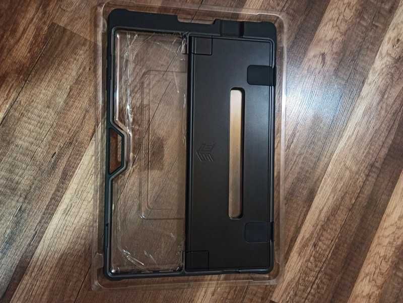 STM Dux Shell Etui PANCERNE czarne Microsoft Surface Pro 4 5 6 7 Black