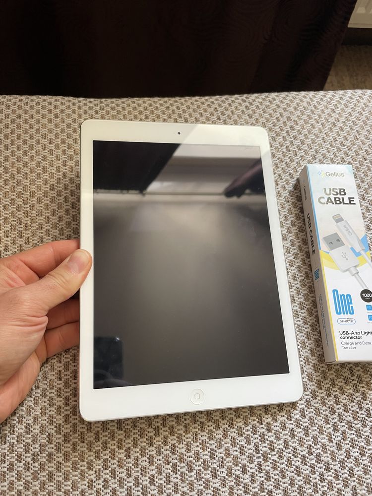 Apple iPad Air память 16Gb