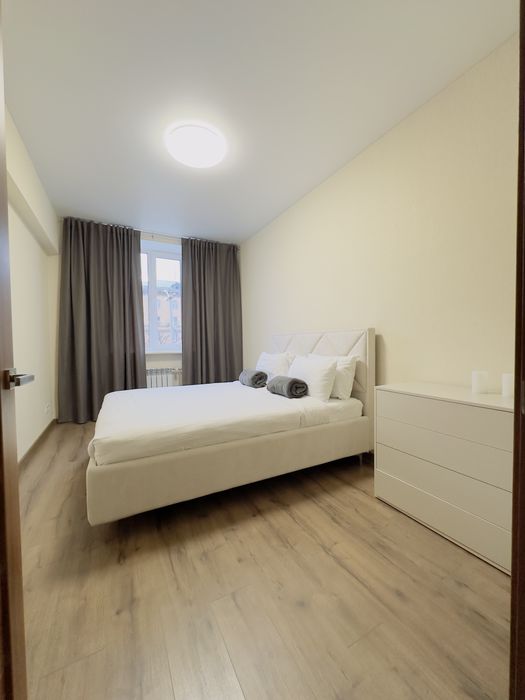 Подобова у центрі міста Люкс проспект Соборний