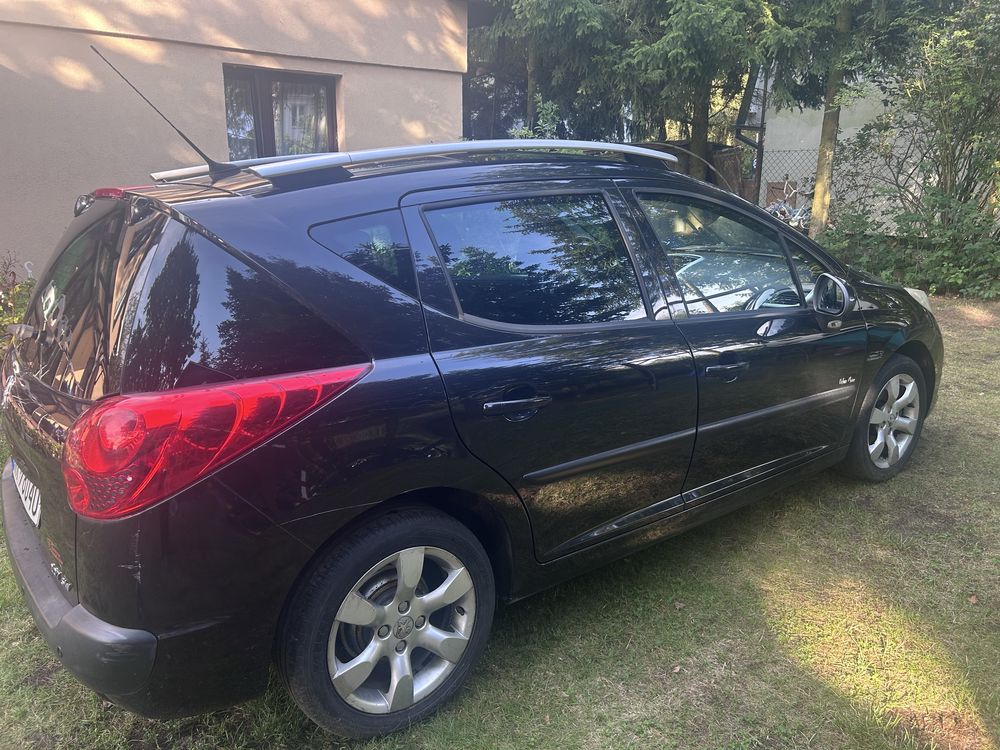 Peugeot 207 SW rok 2009 benzyna mały przebieg