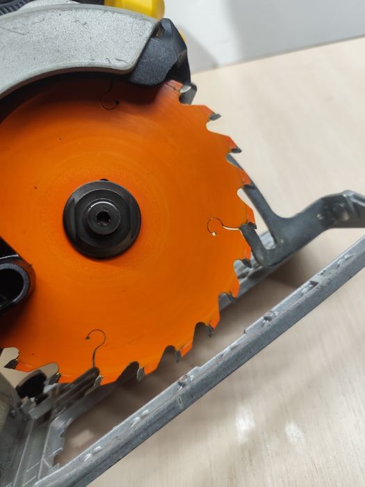 DeWal DCS391 паркетка акумуляторна Деволт оригінал