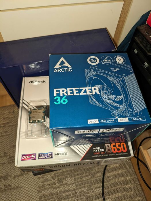 Komputer Gamingowy R7 7700 RTX 4060 Ram 32gb DDR5