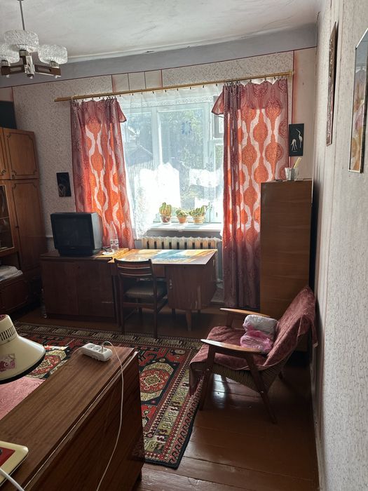Продаж будинку на дві частини в м. Могилів-Подільський