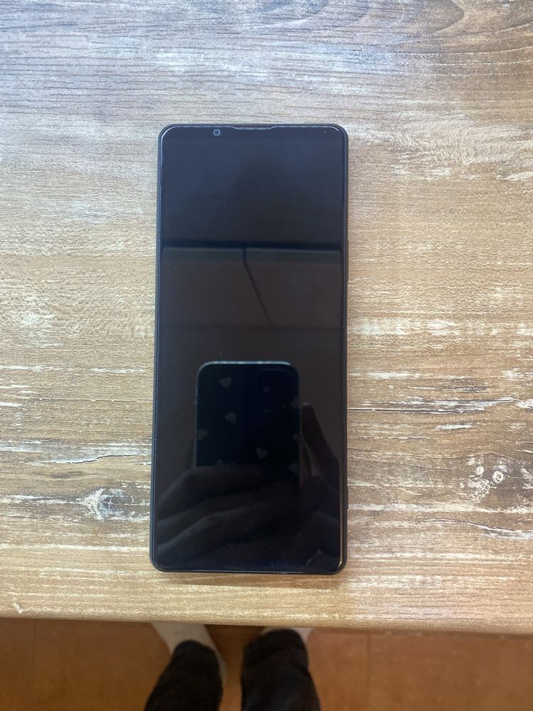 Не Актуально Sony Xperia 1 Mark 3 12/256