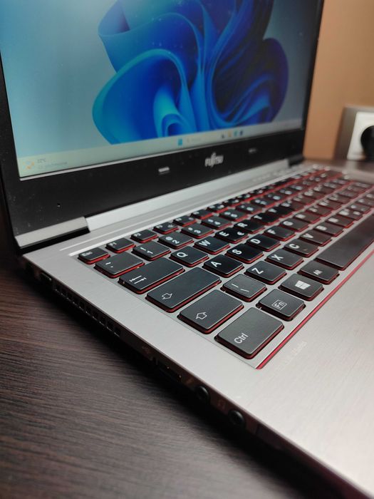 ULTRABOOK | LifeBook U745 | i5 | 12GB RAM | 256SSD | 4G LTE | Win11