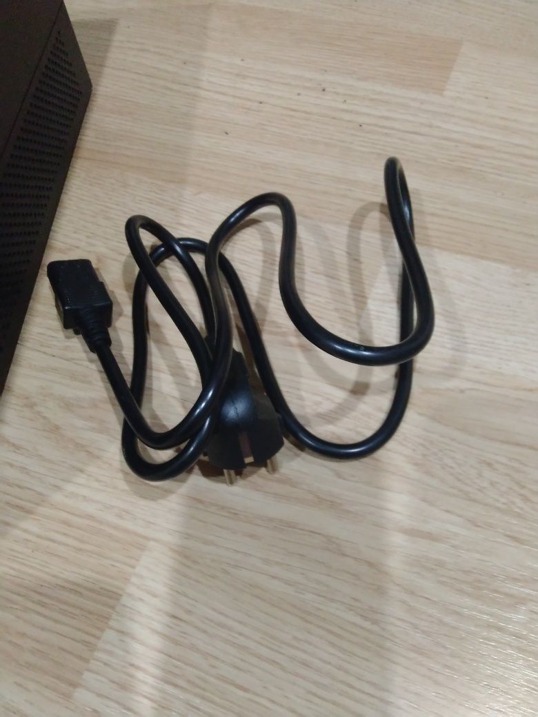 ИБП, бесперебойник EATON 5E 1500i USB
