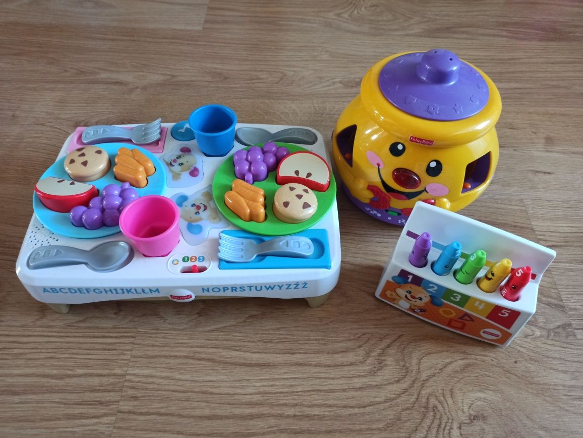 Fisher Price stoliczek dobrych manier, garnuszek, kredki