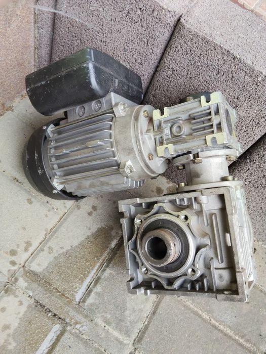 Sprzedam sterownik st 50, silnik podajnika ,ślimak podajnika