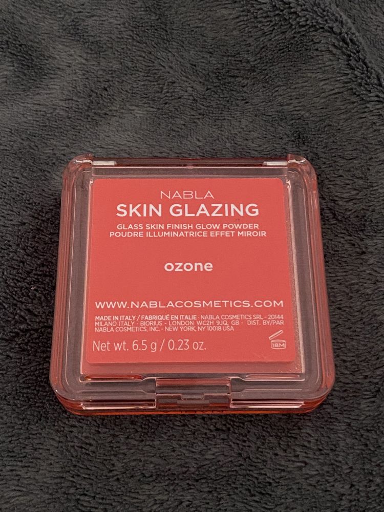 Rozświetlacz Nabla - Skin Glazing w odcieniu Ozone