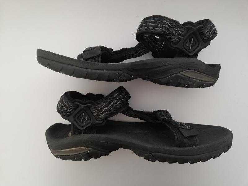 Сандалии teva 40 р.