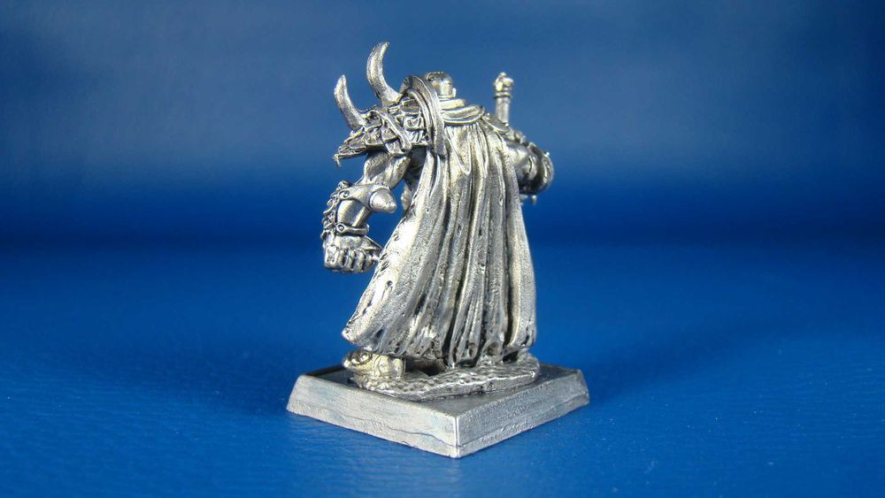 Metalowa Figurka Pogromca zła Borys do gry RPG DnD 30 mm