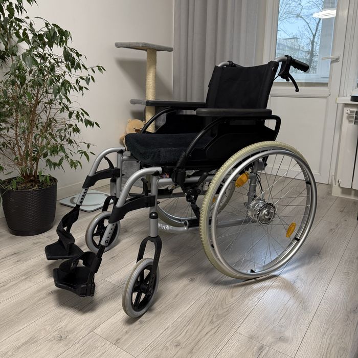 Складний інвалідний візок Breezy | Инвалидная коляска