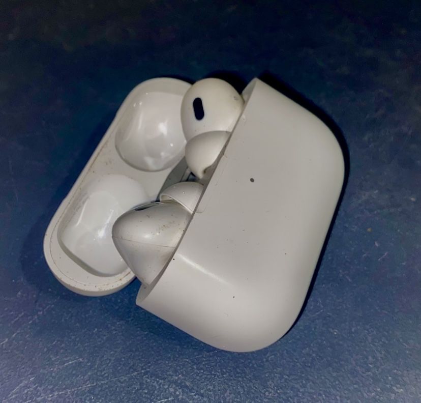 Навушники Apple AirPods Pro