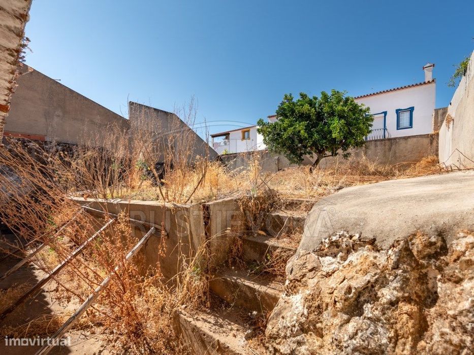 Moradia Térrea Tradicional para Reabilitação - Oportunidade em Portel