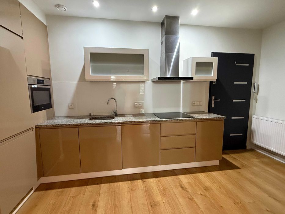 Eleganckie i klimatyczne mieszkanie 82 m² – ścisłe centrum