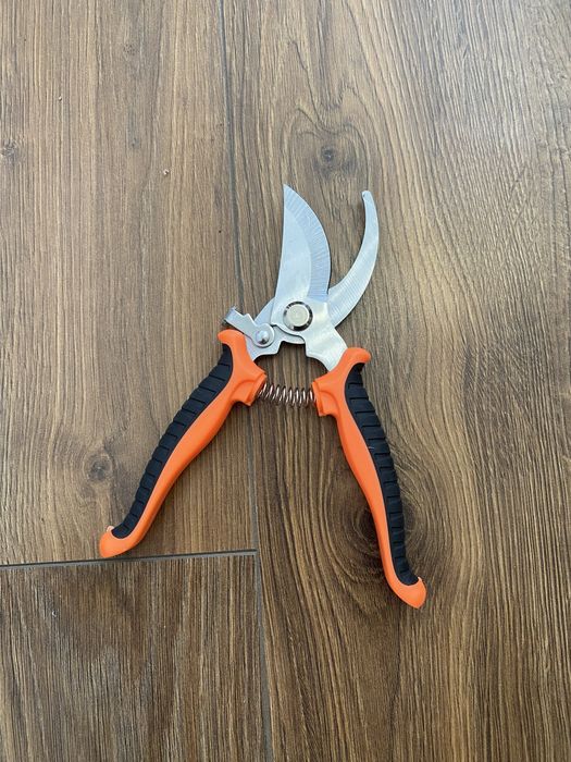 Садові ножниці , сікатор / пила ручка Parkside