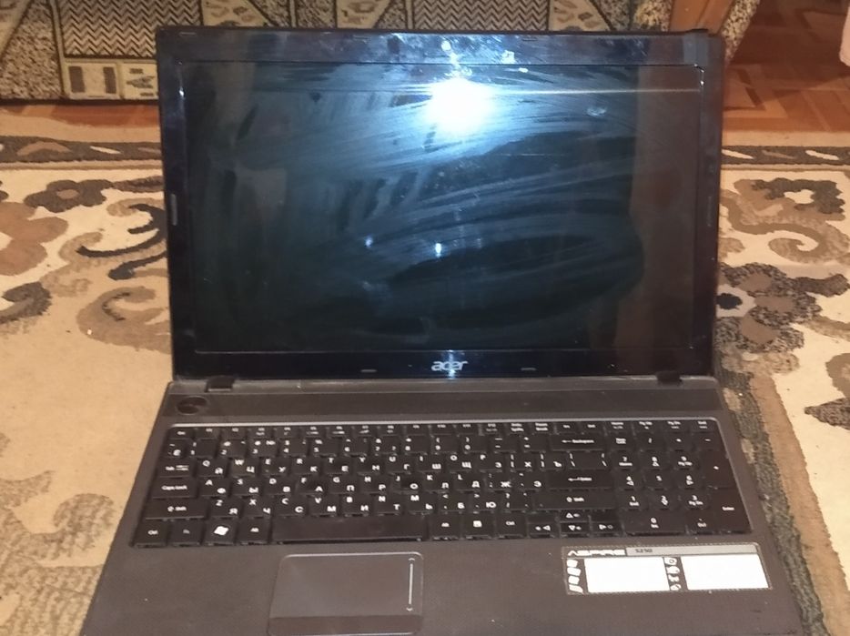 Acer Aspire 5250 – Вживаний ноутбук 1500 грн, косметичні дефекти