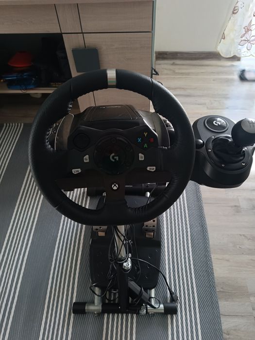 Kierownica Logitech G920 900 stopni z pedałami, biegami i stelażem