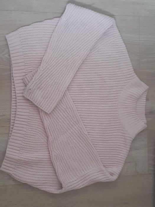 Sweterek pudrowy róż rozm.S