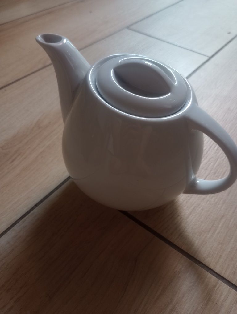 Dzbanuszek na herbate porcelana
