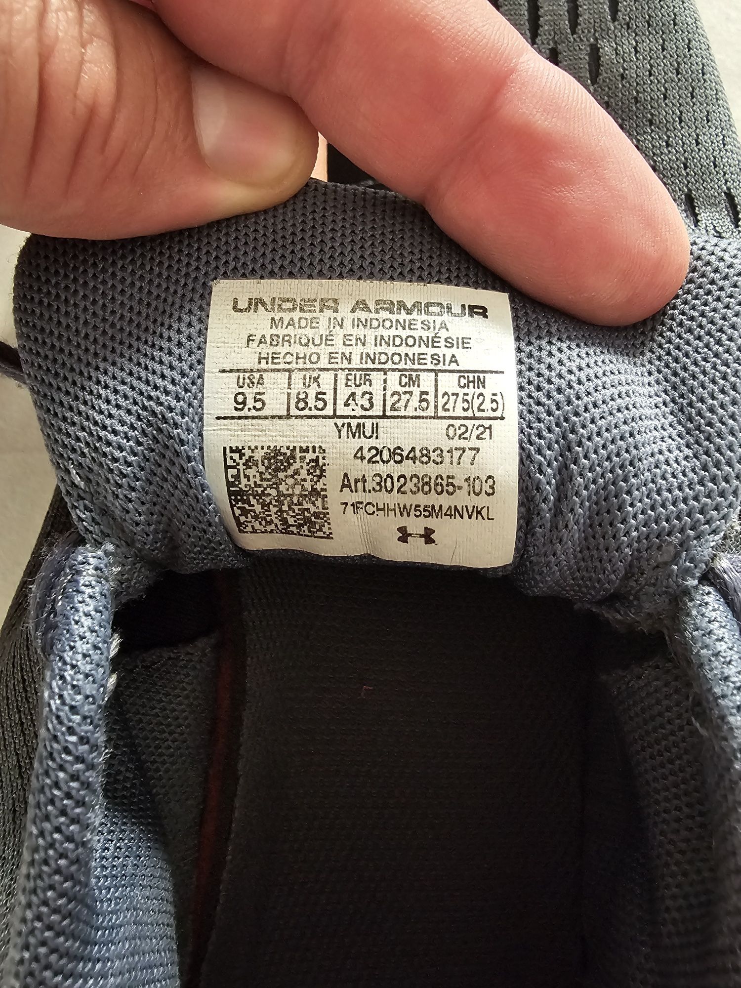 Tenis Under Armour Charged Pursuit