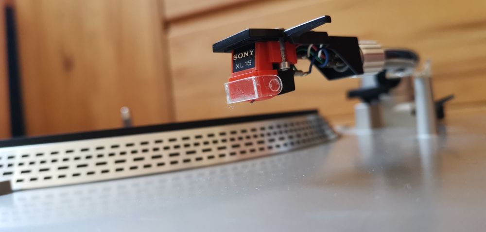 Gramofon Sony PS-T15 Sprawny, Solidny Sprzęt dla Miłośników Winyli