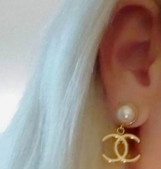 Brincos Chanel novos