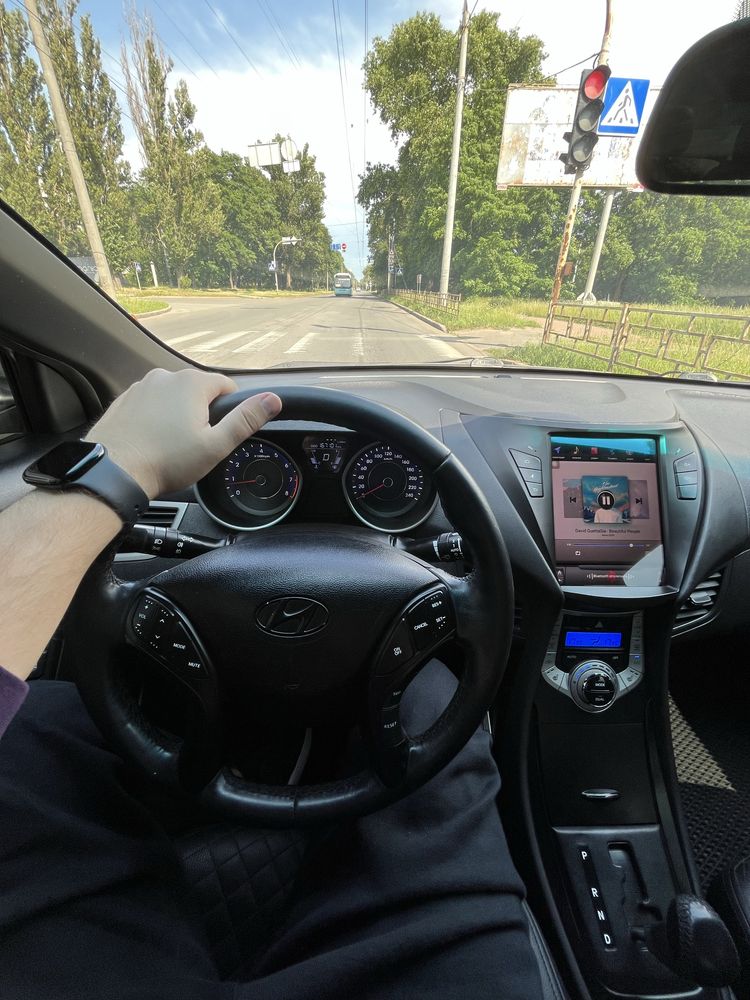 Hyundai Elentra (Хюндай Елантра)