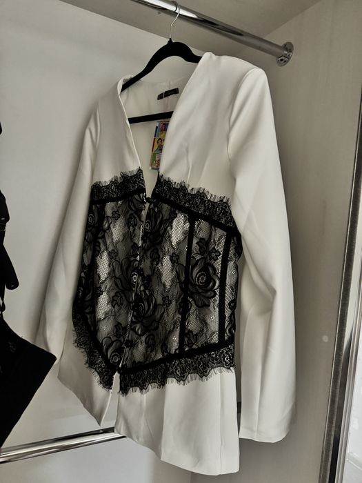 Піджак жіночій з мереживом