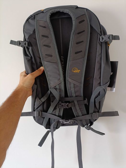 Mochila nova com etiqueta (Lowe Alpine - Edge 22)