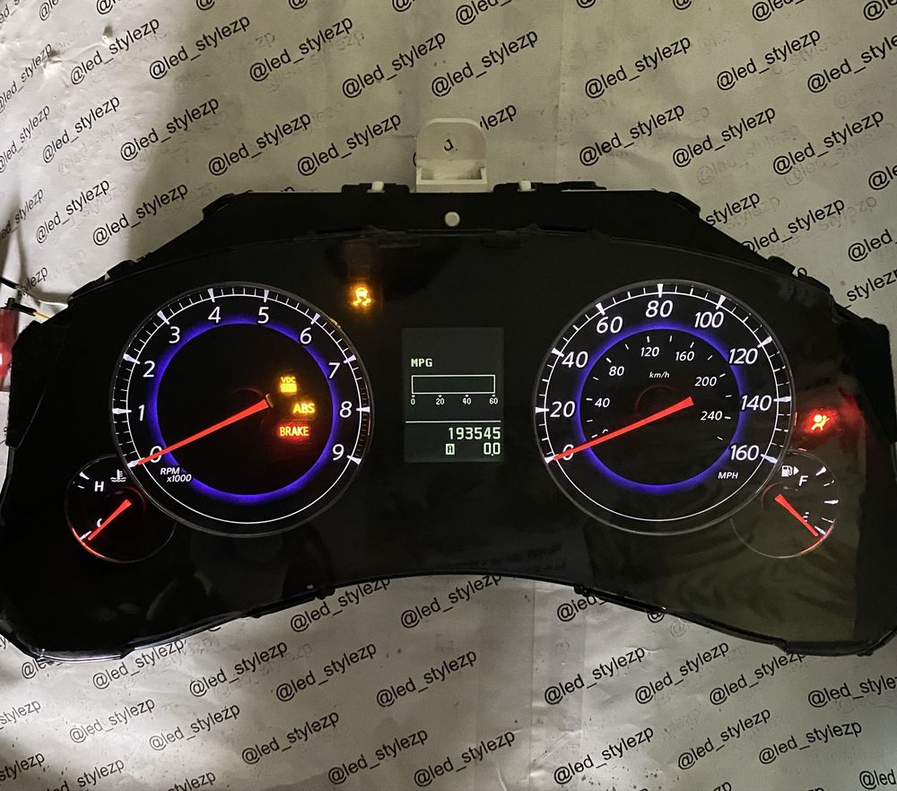 Панель приборов infiniti fx35 USA to EU/ мили в километры