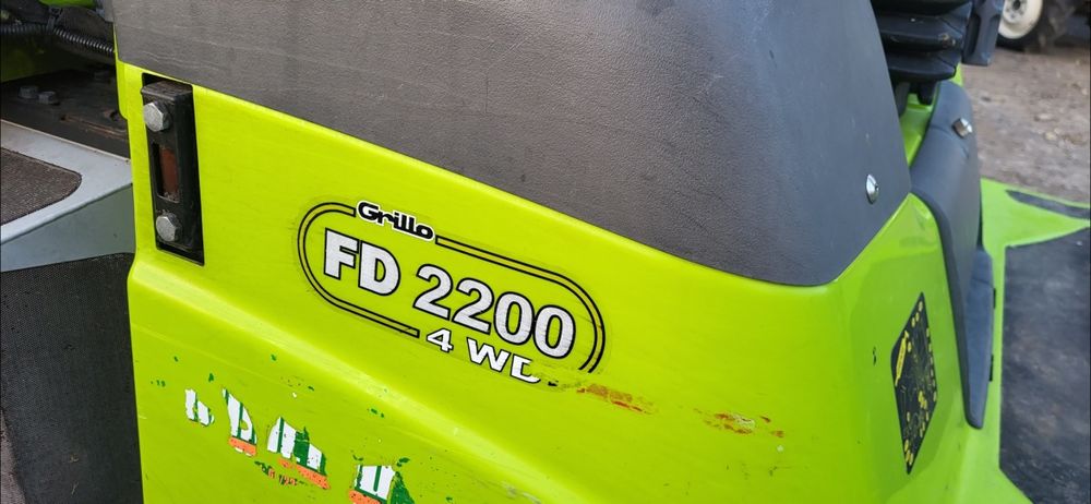 Grillo fd 2200 4 cylindry diesel wysyp górny 4x4 do koszenia trawy