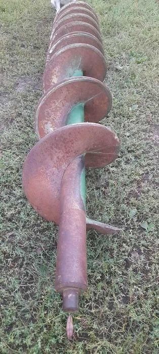 Продам шнек комбайна Джон Дір