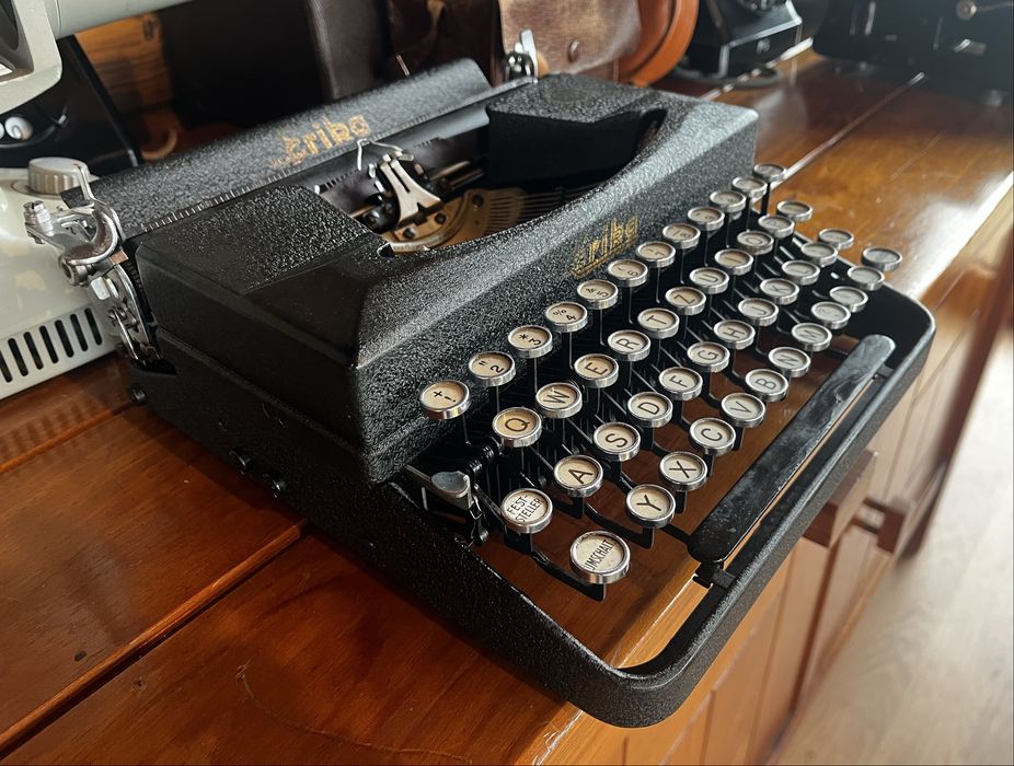 Antiga maquîa de escrever Erika