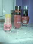 Zestaw-lakierów-Sally-Hansen-mini-lakier-różowy