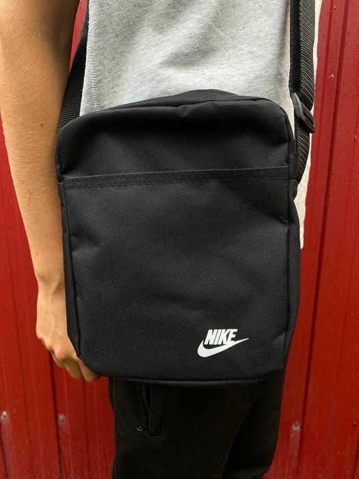 Берсетка через плече NIKE. Сумка