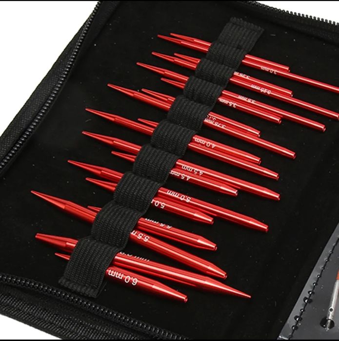 Новий набір спиць для в'язання.