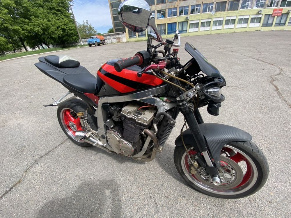 Suzuki gsxr 1100