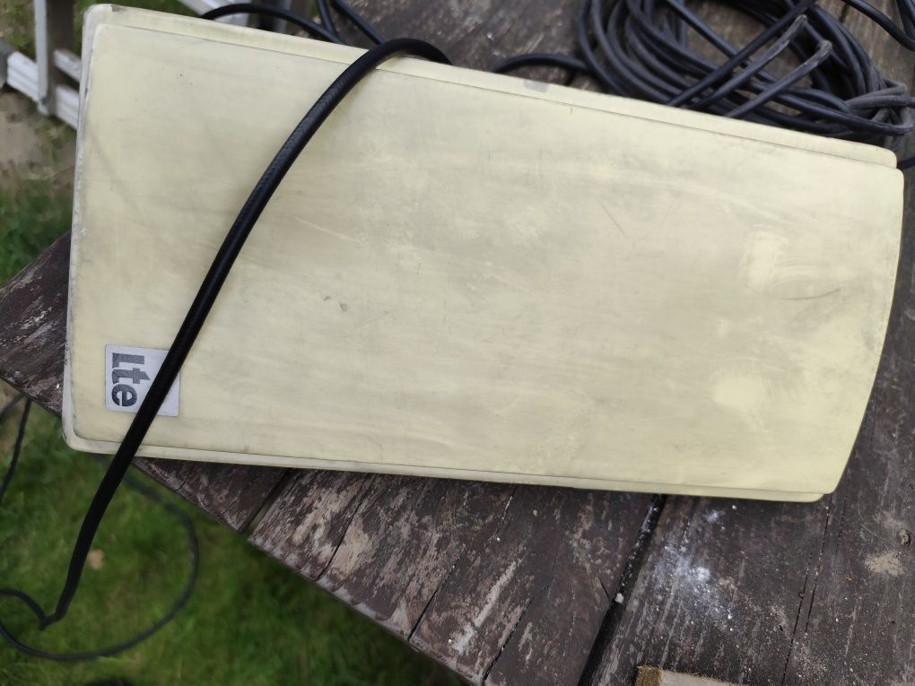Router LTE plus antena zewnętrzna