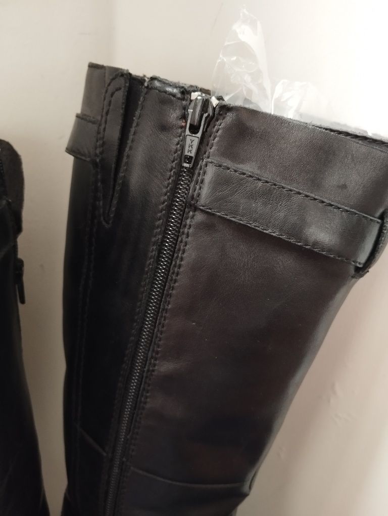 Botas pretas 37 pouco usadas
