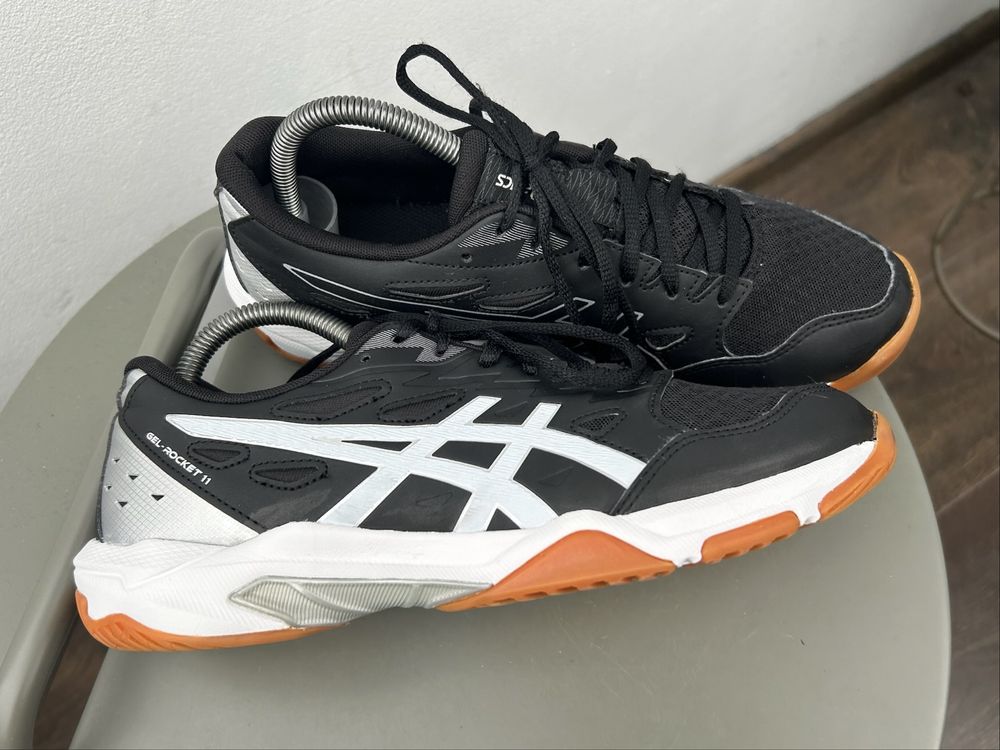 Оригінал! Кросівки Asics Gel Rocket 40 розмір 03410