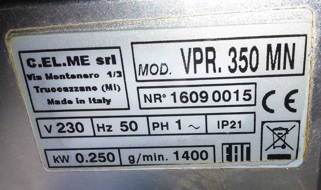 Профессиональный слайсер вертикальный VPR 350 MN Celme. Б/у.