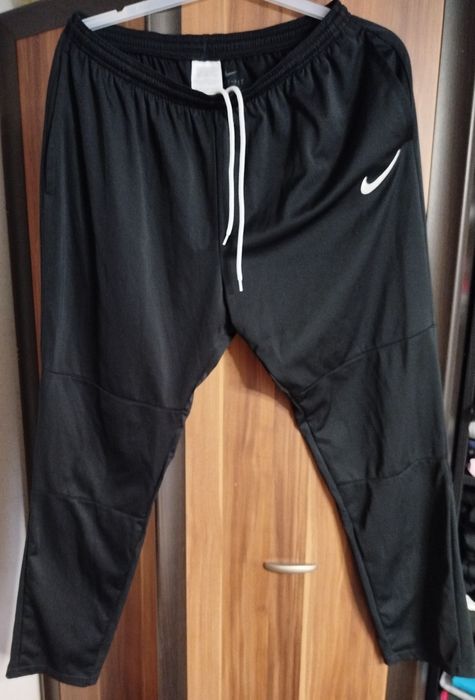 Spodnie dresowe męskie Nike Dri Fit rozmiar XL stan idealny