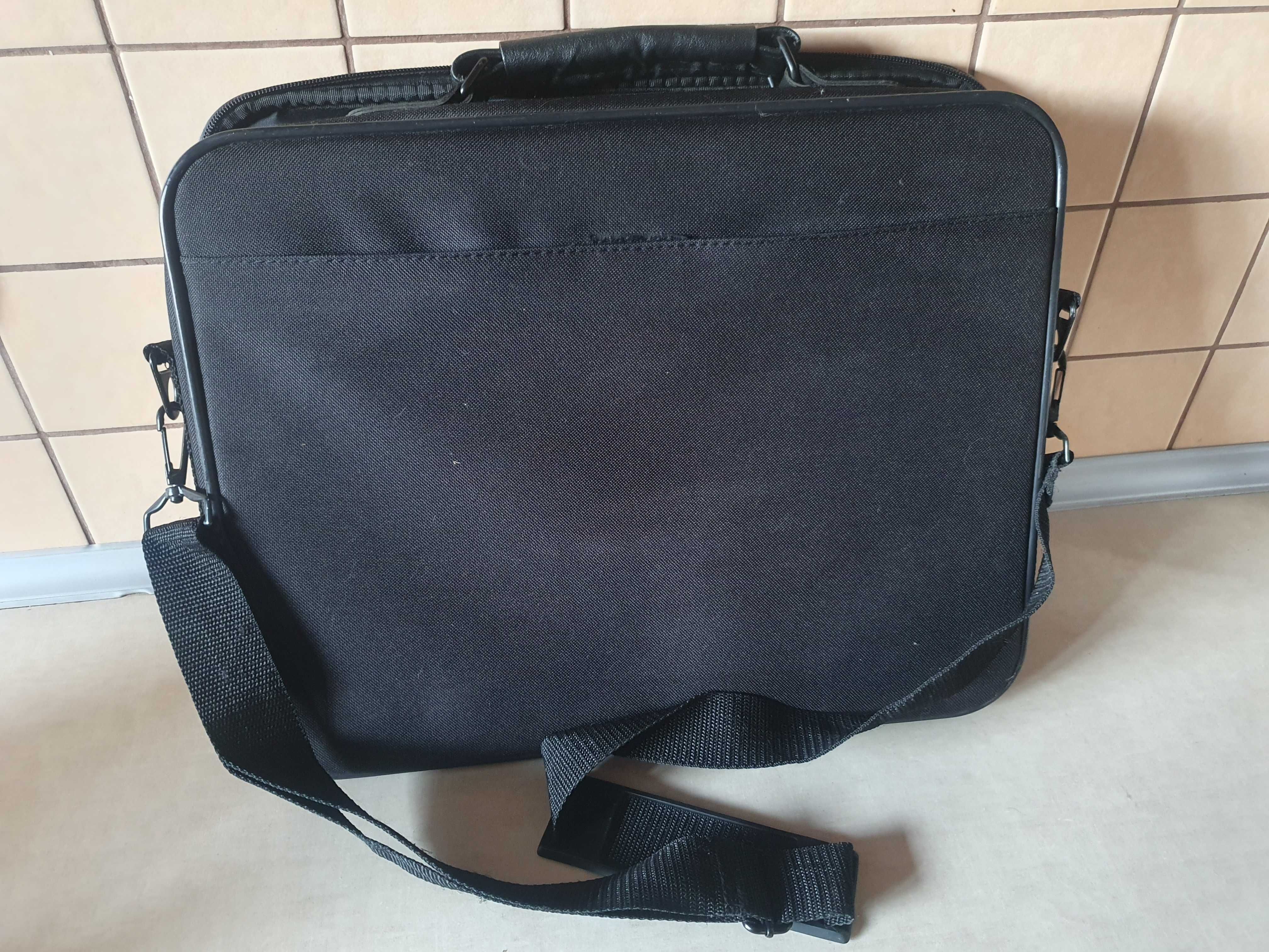 Torba czarna na laptop