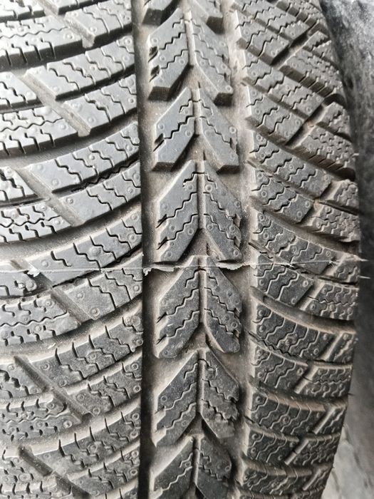 Нові зимові шини на дисках