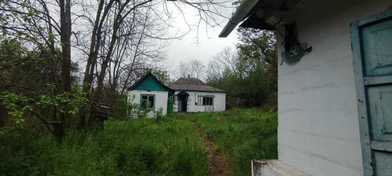 Продам будинок-дачу з документами під ремонт