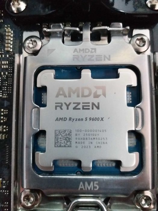 Asus TUF B650-PLUS WIFI+AMD Ryzen 5 9600X+DDR5 32Gb (2x16Gb) 6000MHz