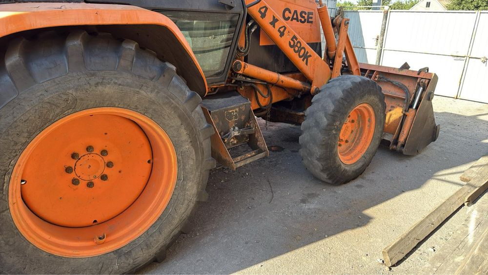 Ескаватор Case 580k