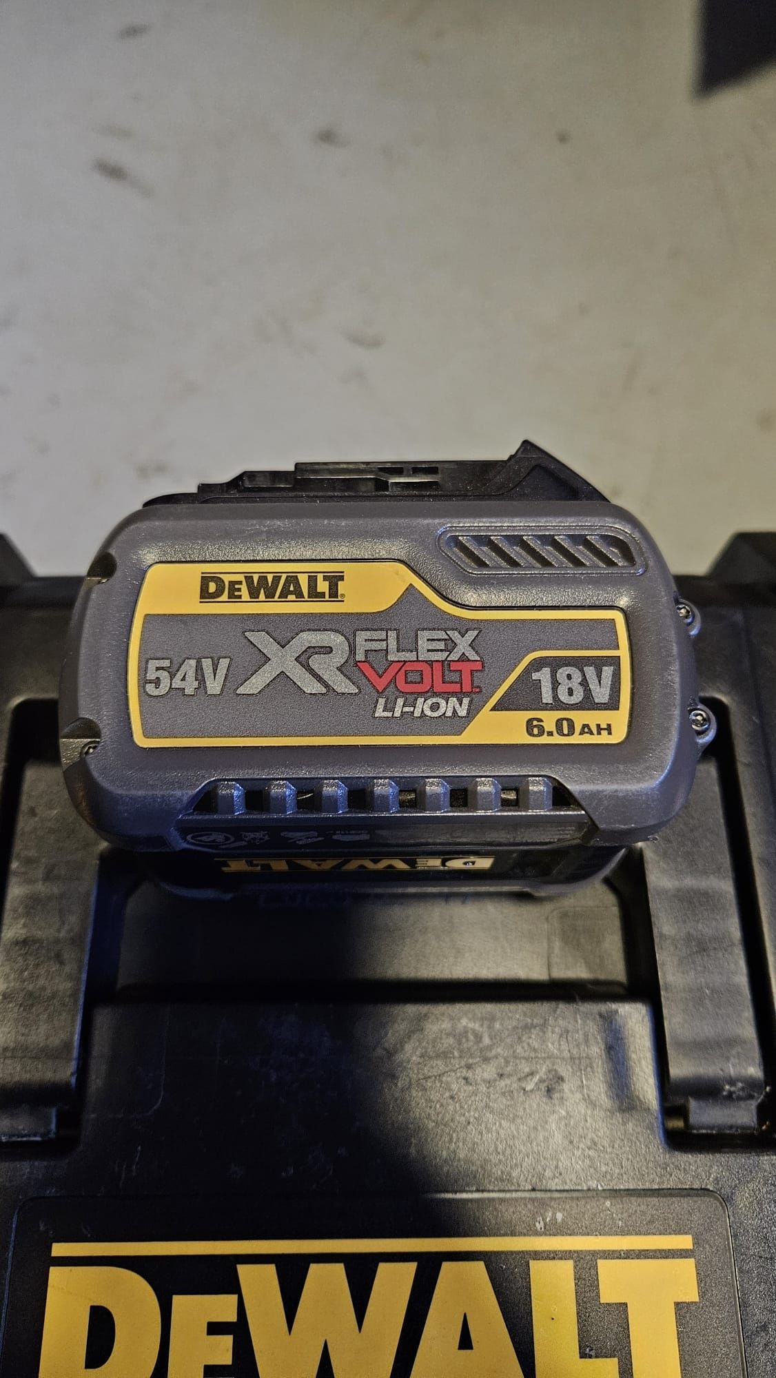 Odkurzacz dewalt dcv586mn